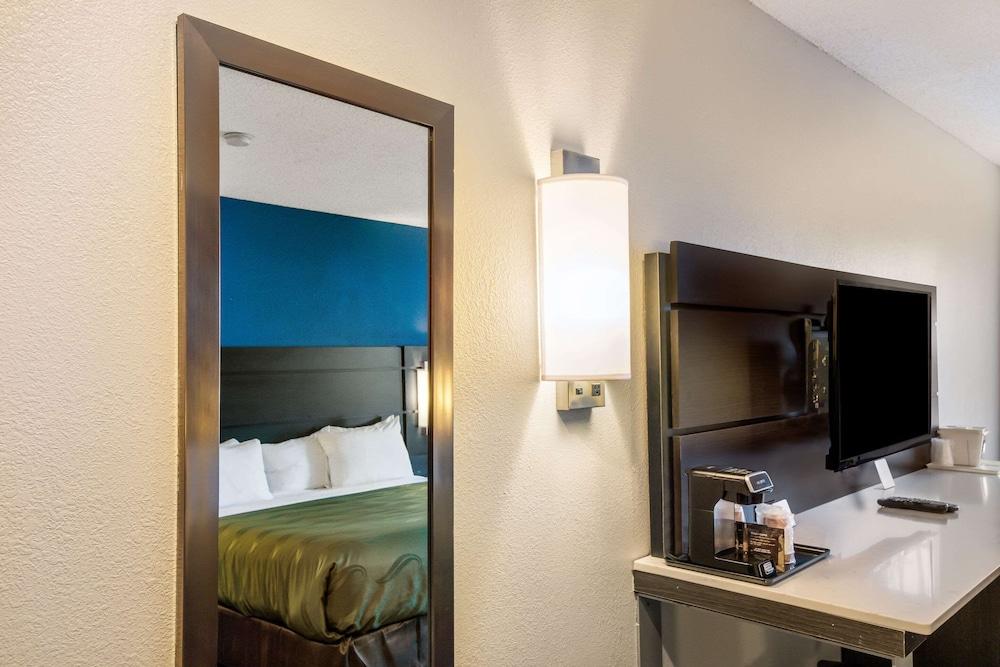 Quality Inn near MCAS Cherry Point photo 2