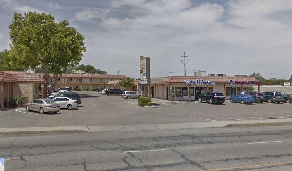 CRYSTAL MOTEL photo 15