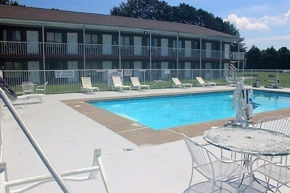 Rodeway Inn Jackson Northwest photo 23