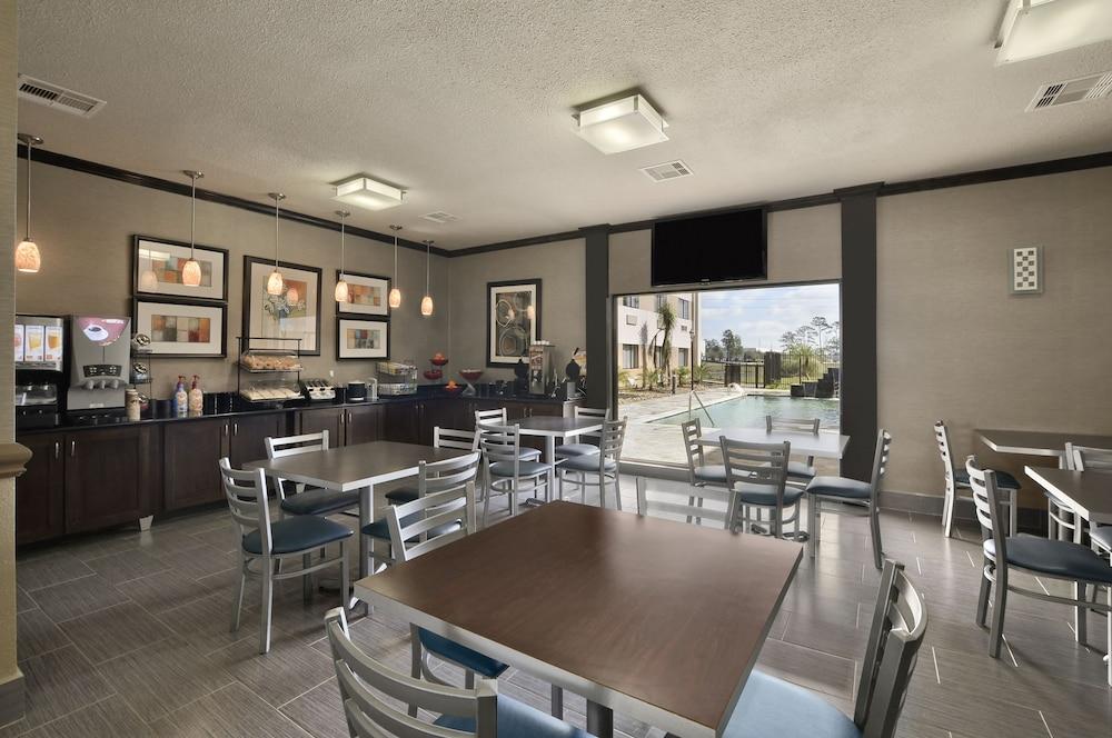 Ramada by Wyndham Houston Intercontinental Airport South photo 24