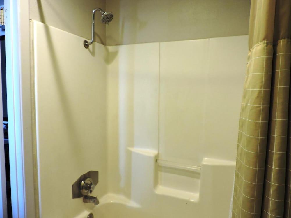 Riata Inn photo 22