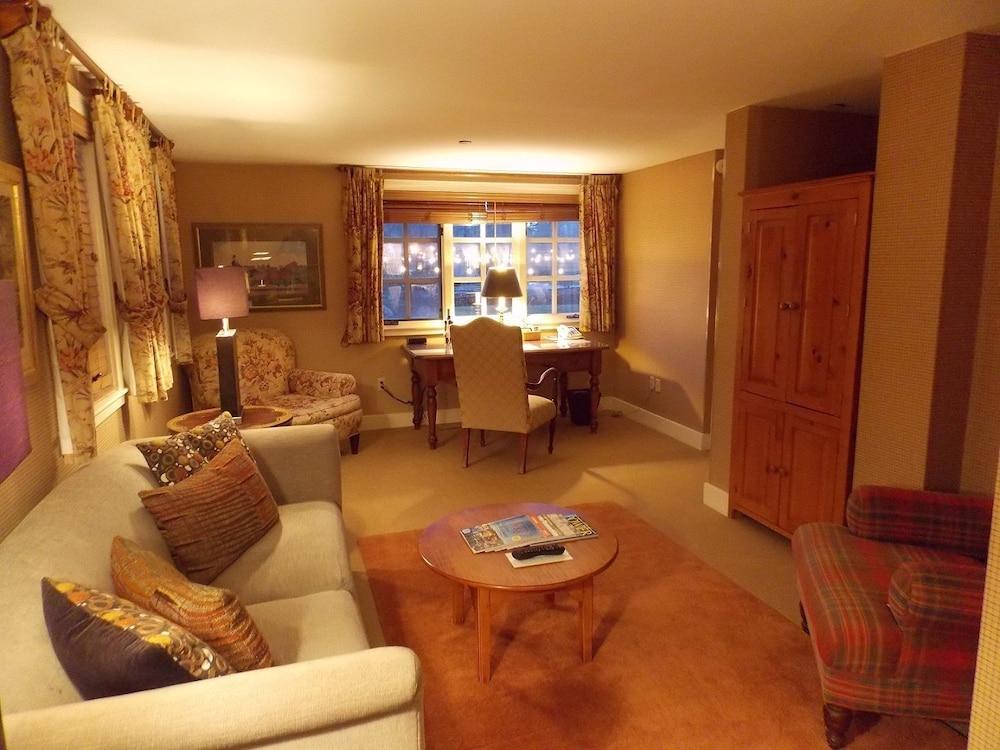 The Grand at Bedford Village Inn photo 78