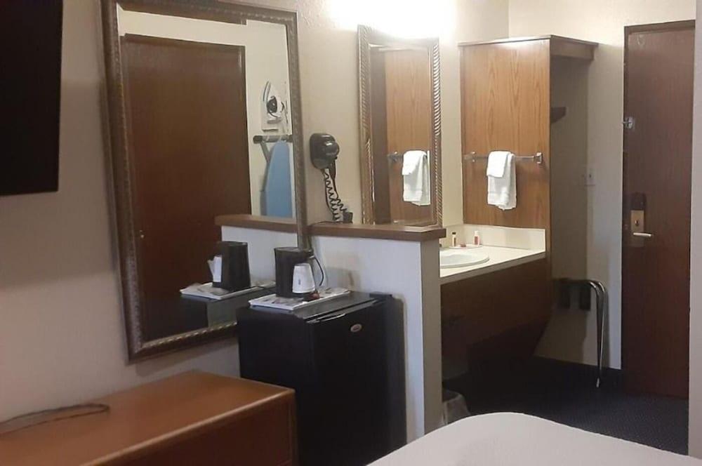 Days Inn by Wyndham Pocatello University Area photo 13