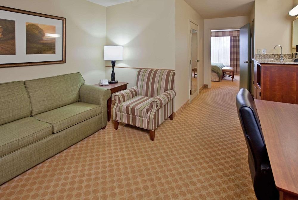 Country Inn & Suites by Radisson, Birch Run-Frankenmuth, MI photo 8