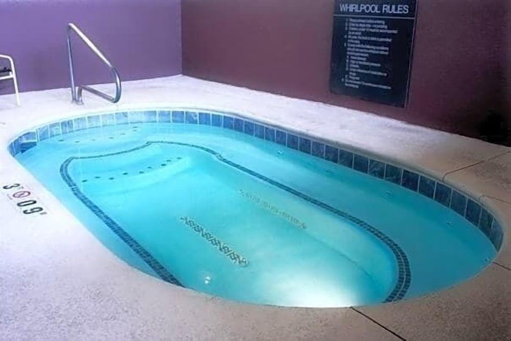 Ramada by Wyndham Boise photo 18