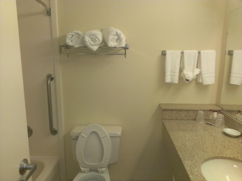 Hotel I-64 Richmond photo 11