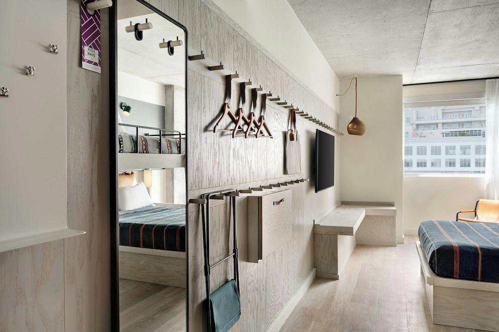 Moxy Charlotte Downtown photo 13