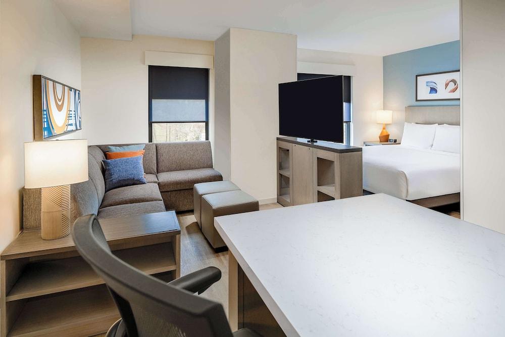 Hyatt House Auburn Hills / Detroit photo 9