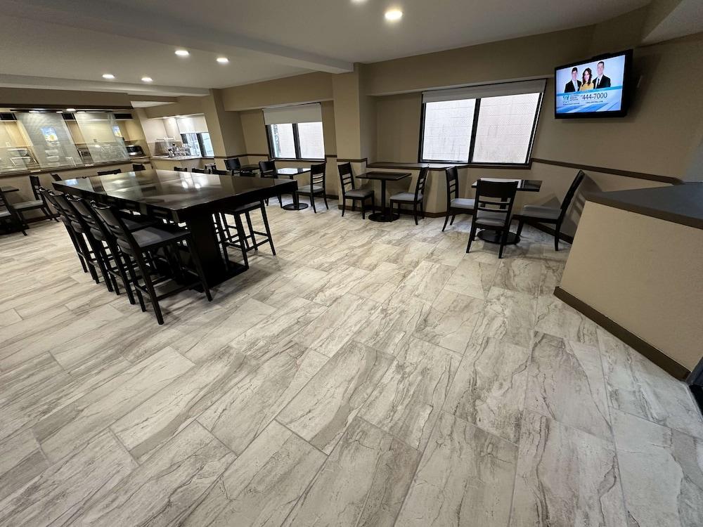 SureStay Plus by Best Western Mobile I-65 photo 13