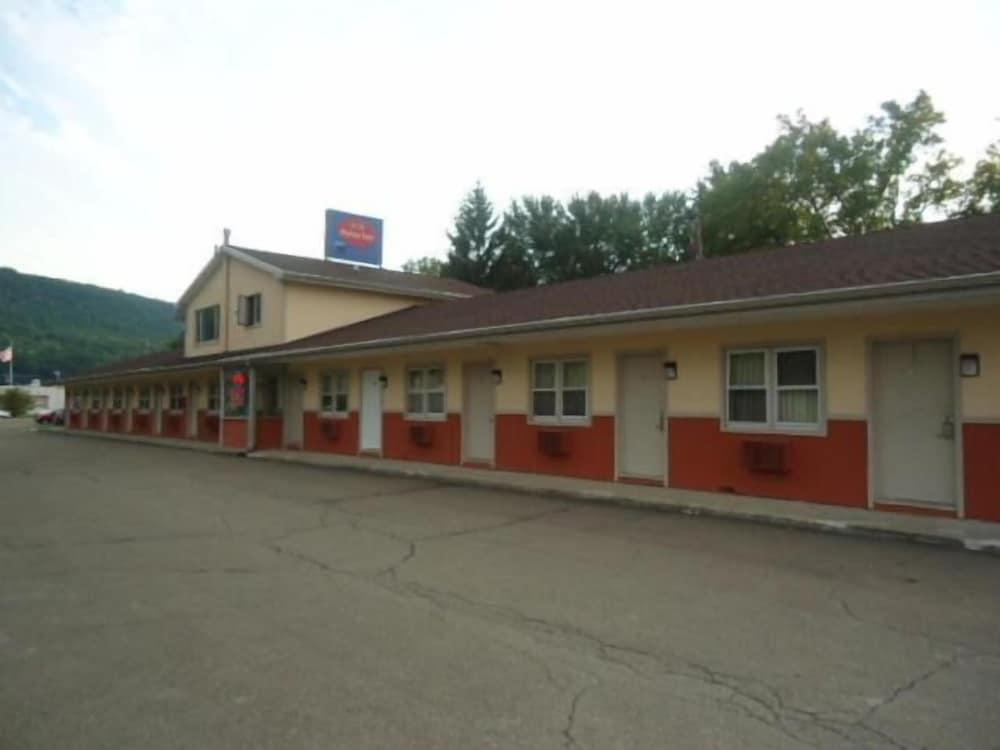 Relax Inn Elmira photo 30