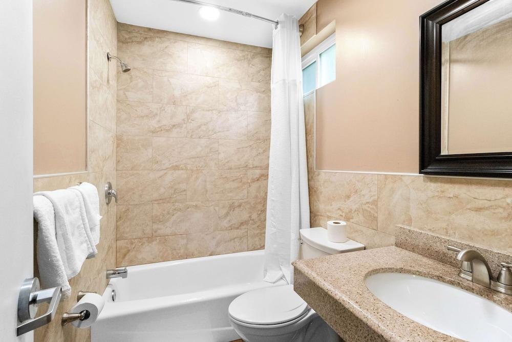 Americas Best Value Inn Avenel Woodbridge photo 17