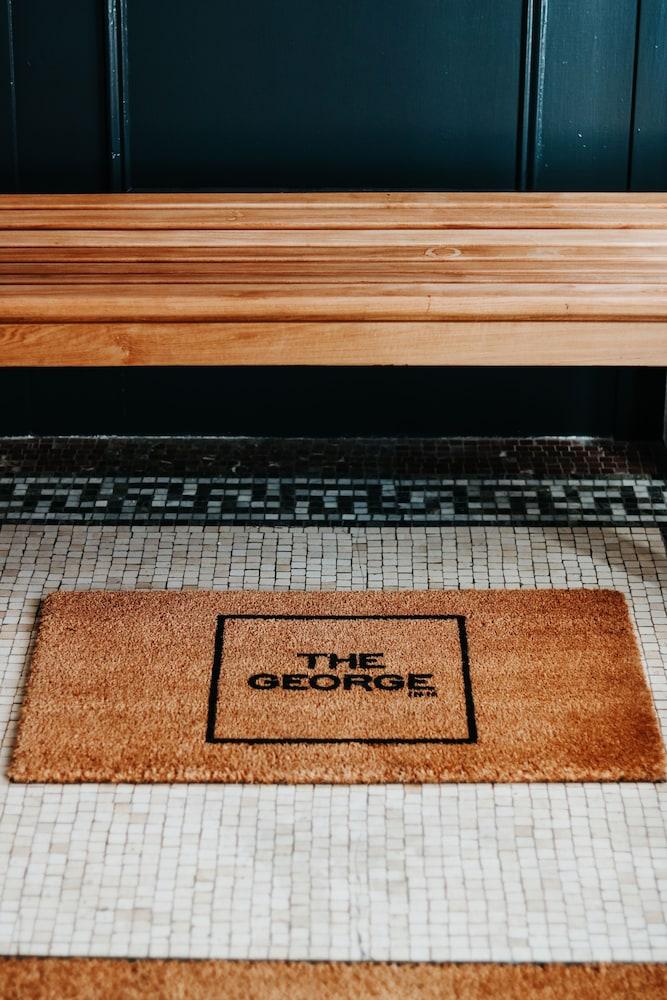 The George photo 3