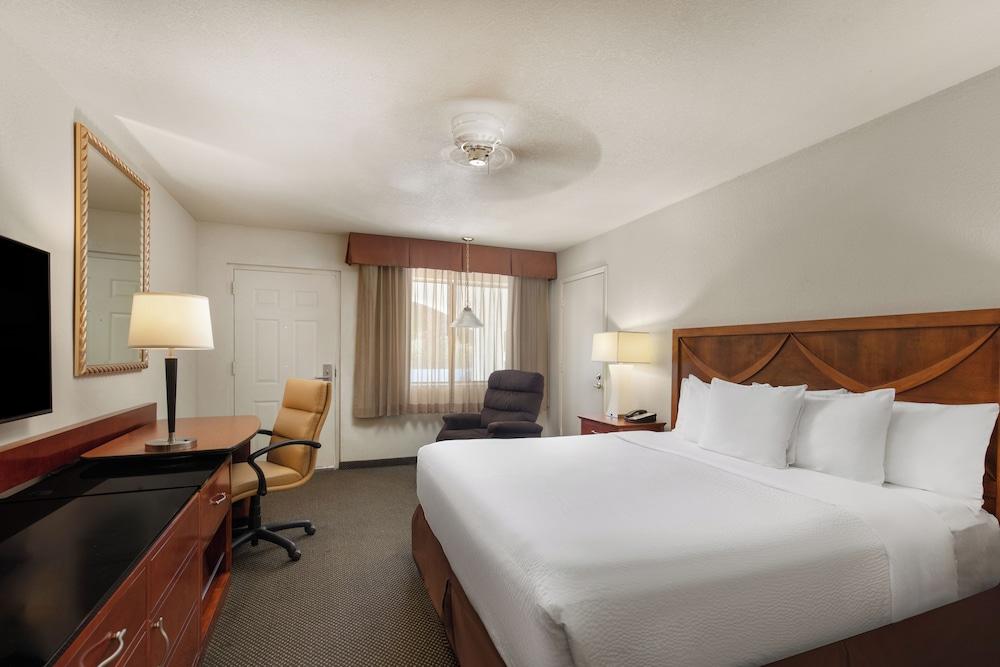 Historic Coronado Motor Hotel by OYO photo 36
