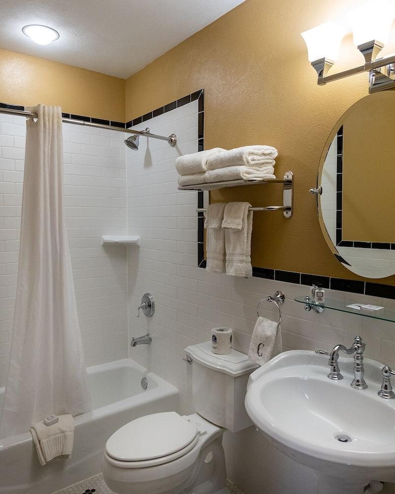 The Calvert Hotel photo 12