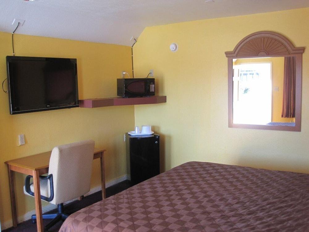 BESTWAY INN photo 2