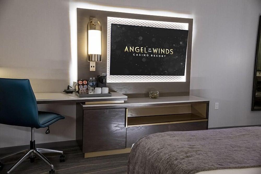 Angel Of The Winds Casino Resort photo 7