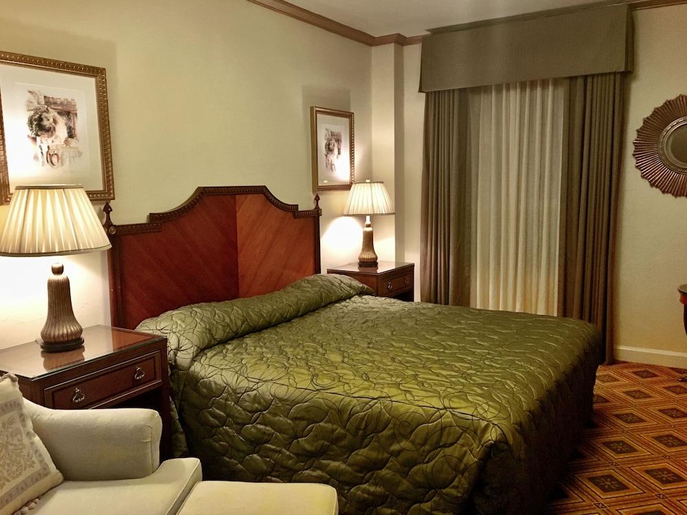 Embassy Hotel photo 15