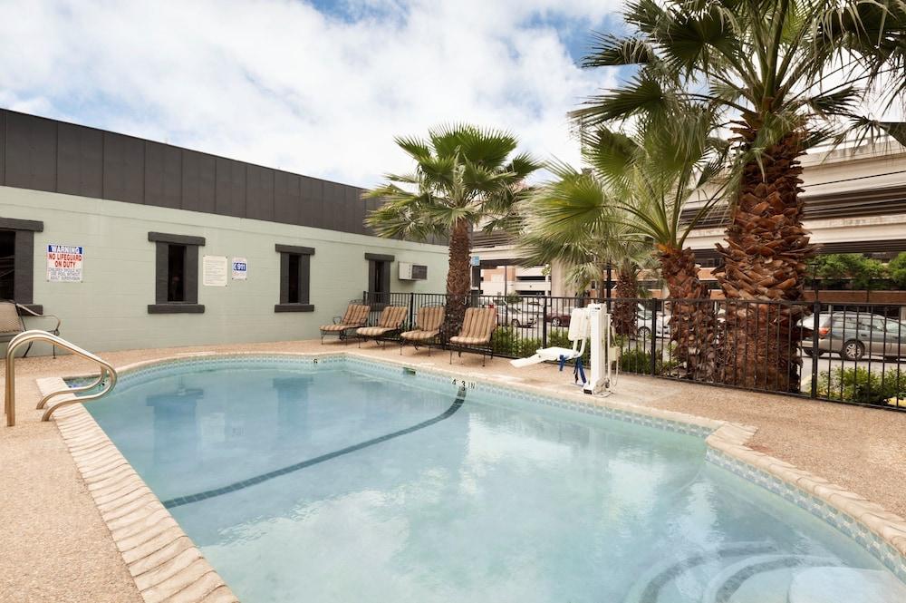 Days Inn by Wyndham Austin/University/Downtown photo 31