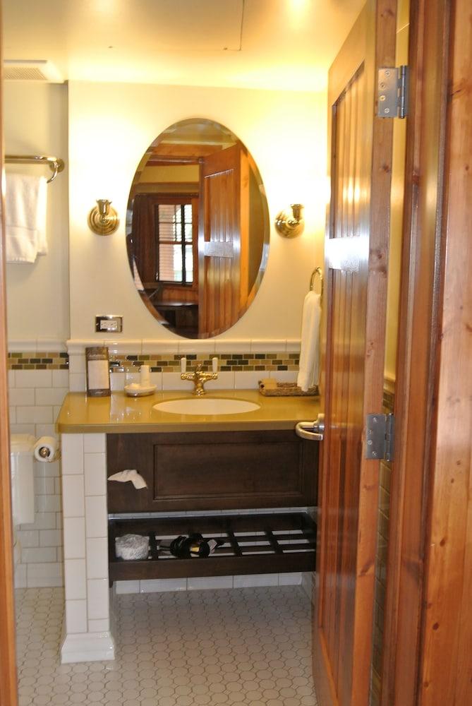 The Green Bridge Inn photo 28
