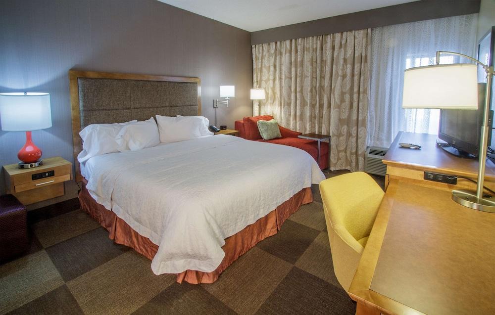 Hampton Inn South Haven photo 7