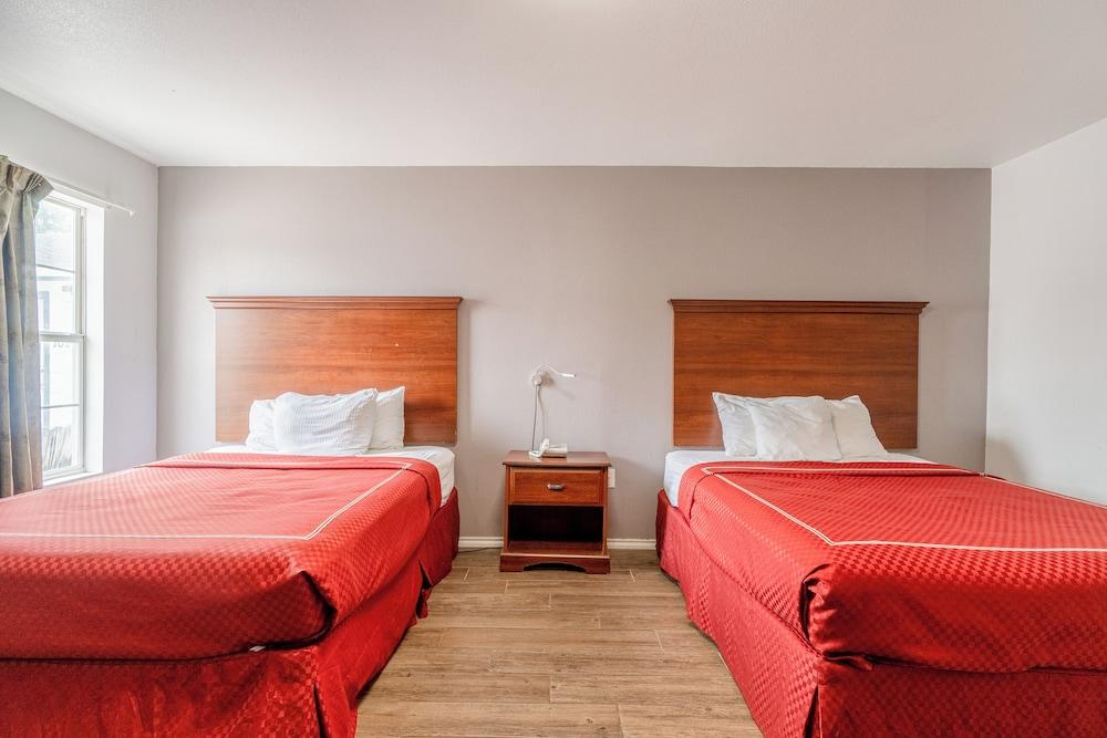 OYO Budget Inn Falfurrias Hwy 281 photo 64