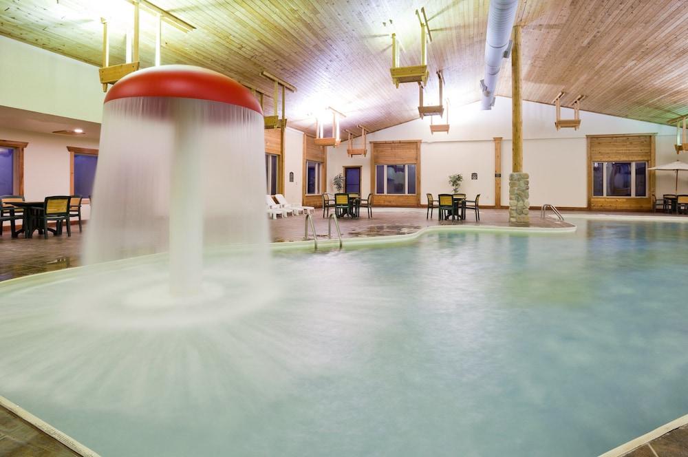 Holiday Inn Express Munising-Lakeview by IHG photo 29
