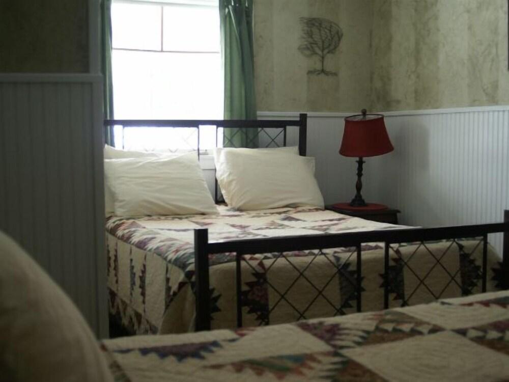 The Jay Village Inn photo 14