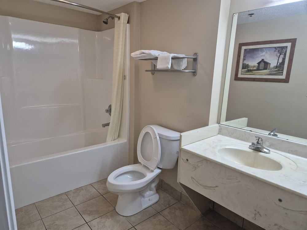 General Bragg Inn & Suites Chickamauga photo 22