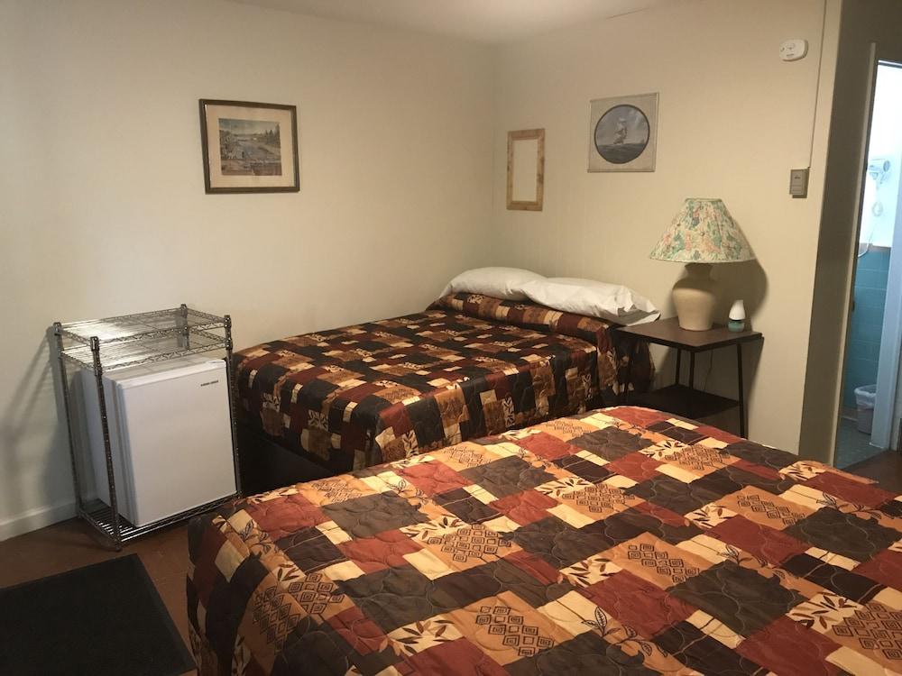 The Evergreen Motel photo 39