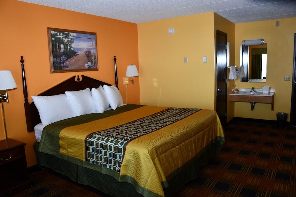Regency Inn & Suites photo 22