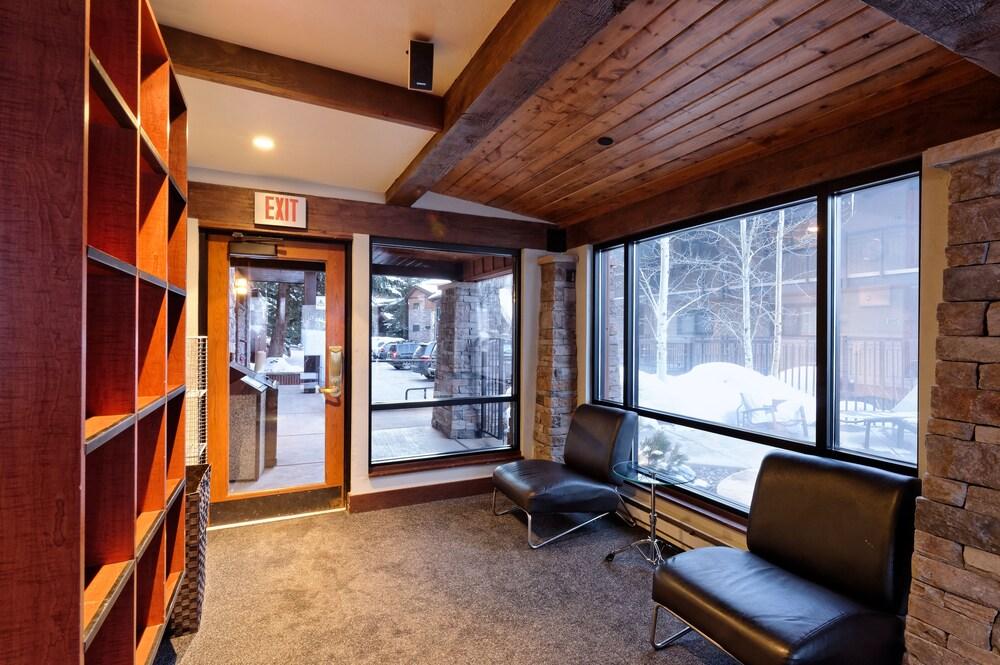 The Crestwood Condominiums photo 90