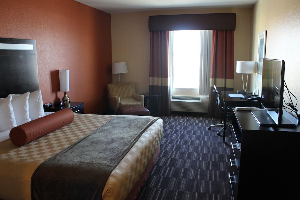 Wyndham Garden Lancaster CA photo 2