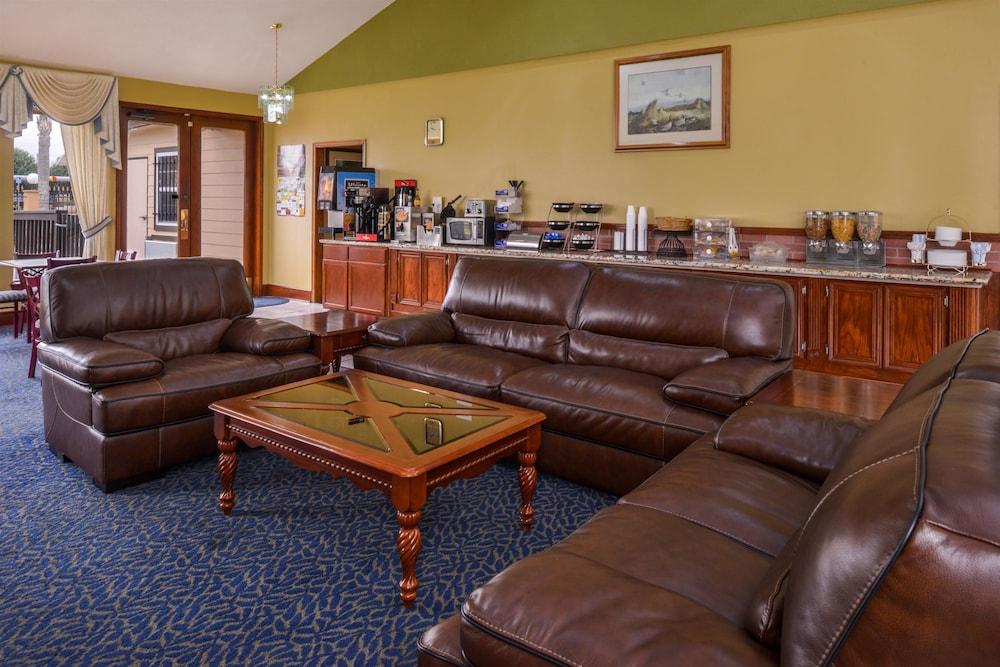 Americas Best Value Inn West Columbia photo 4
