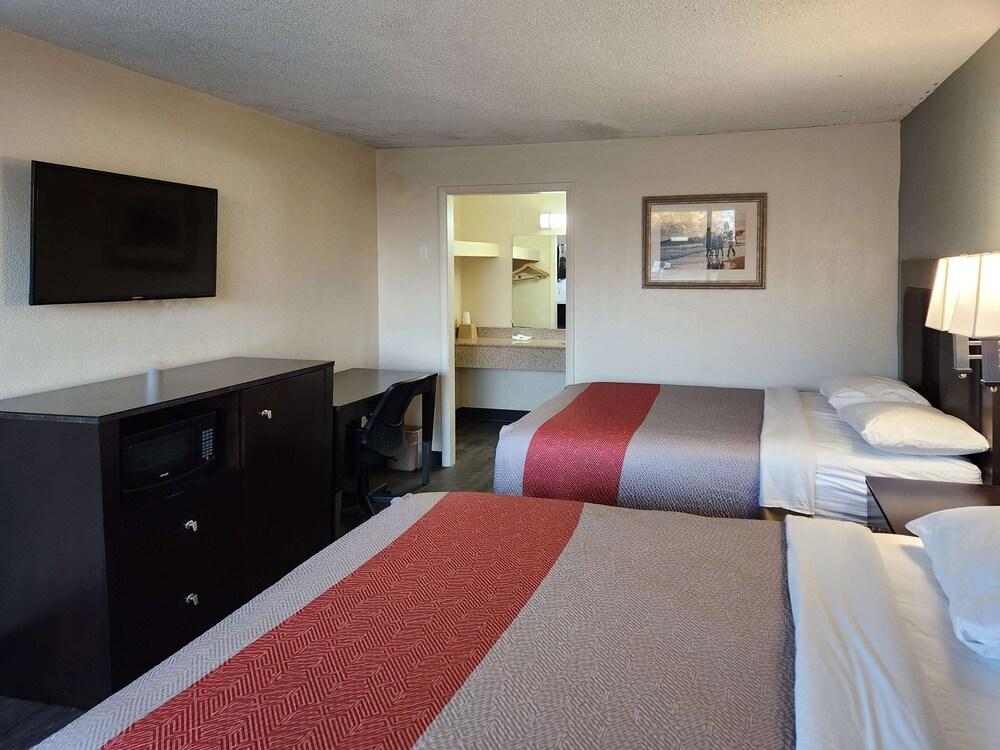 Econo Lodge Yemassee photo 19