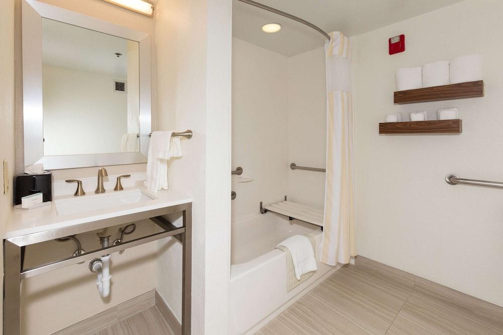 Hilton Garden Inn Jacksonville Airport photo 44