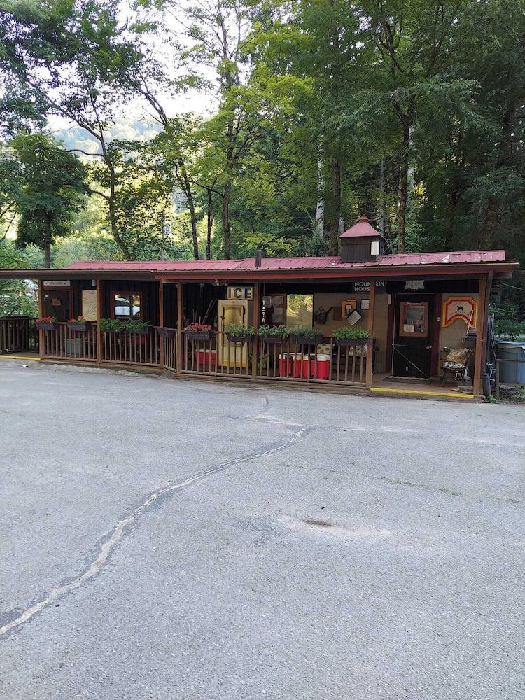 Black Bear Resort photo 24