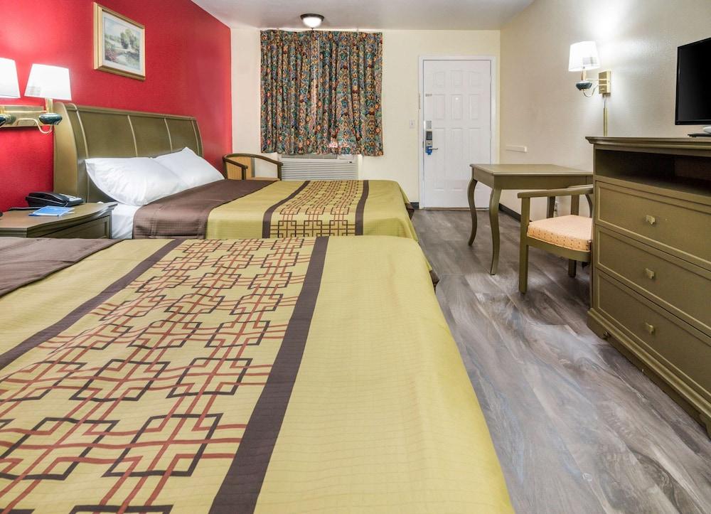 Rodeway Inn Ranger I-20 photo 13