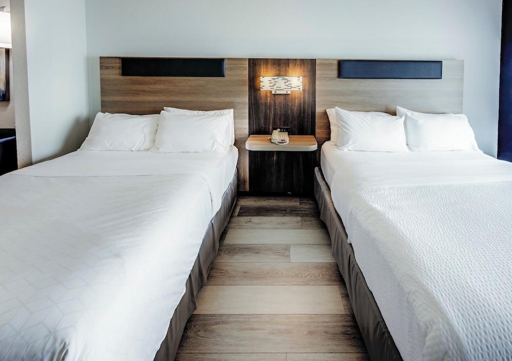 Holiday Inn Express Hotel & Suites Columbus Univ Area - Osu by IHG photo 53
