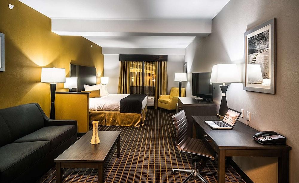 Best Western Plus Lampasas Inn & Suites photo 5