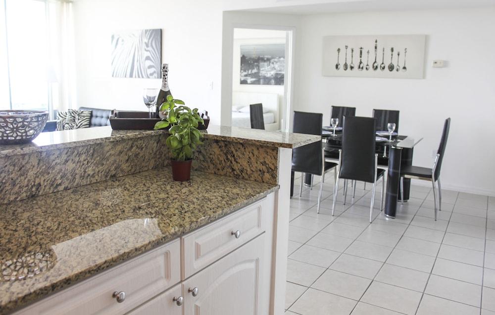 Best Holiday Suites photo 25