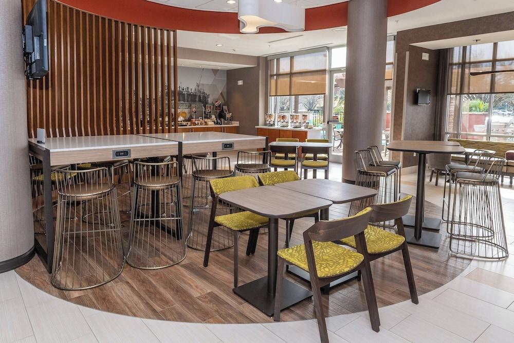SpringHill Suites Houston Baytown photo 12