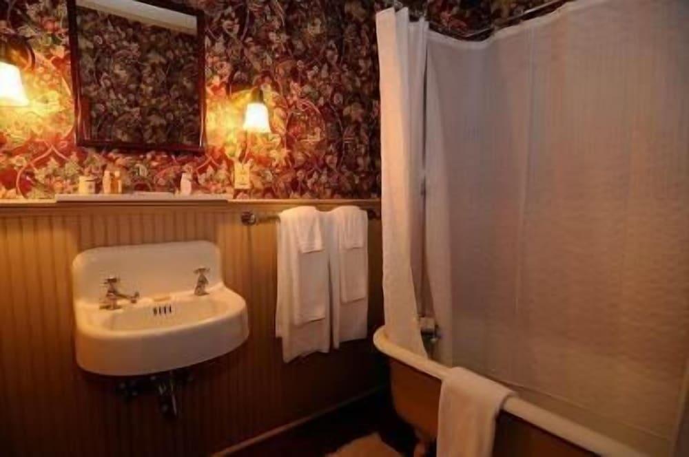 Atlantic Hotel photo 57