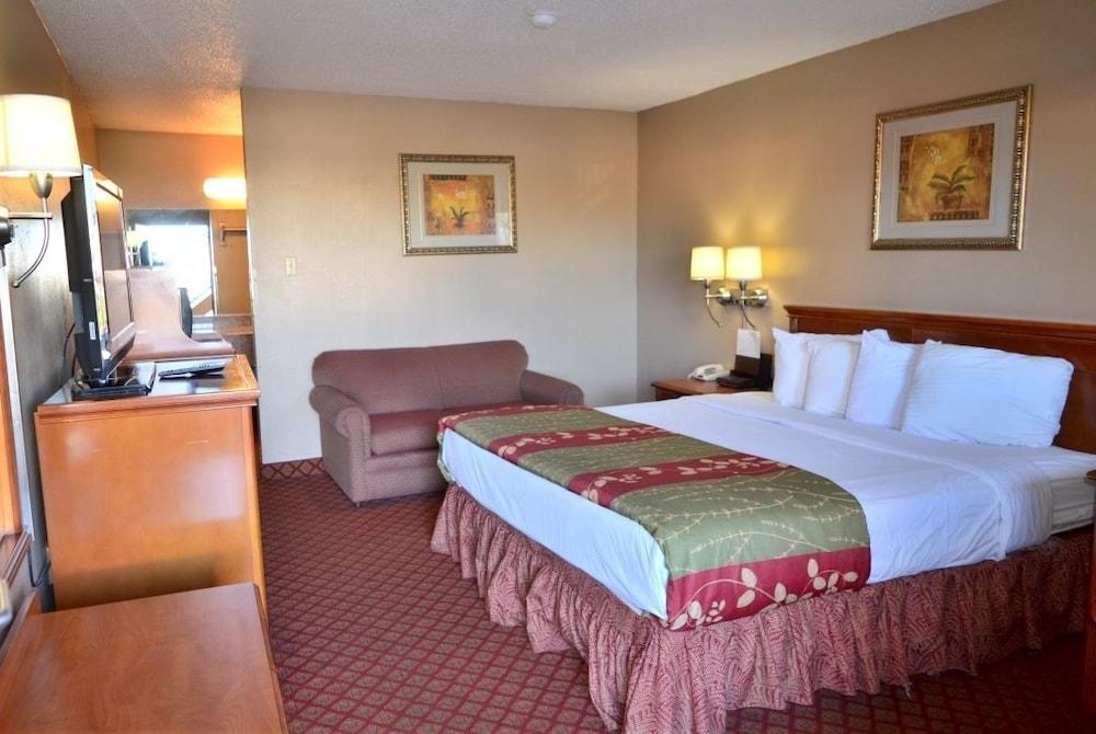Americas Best Value Inn Stephenville photo 7