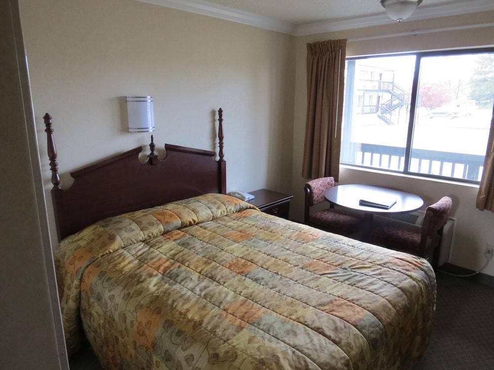 Western Royal Inn photo 5