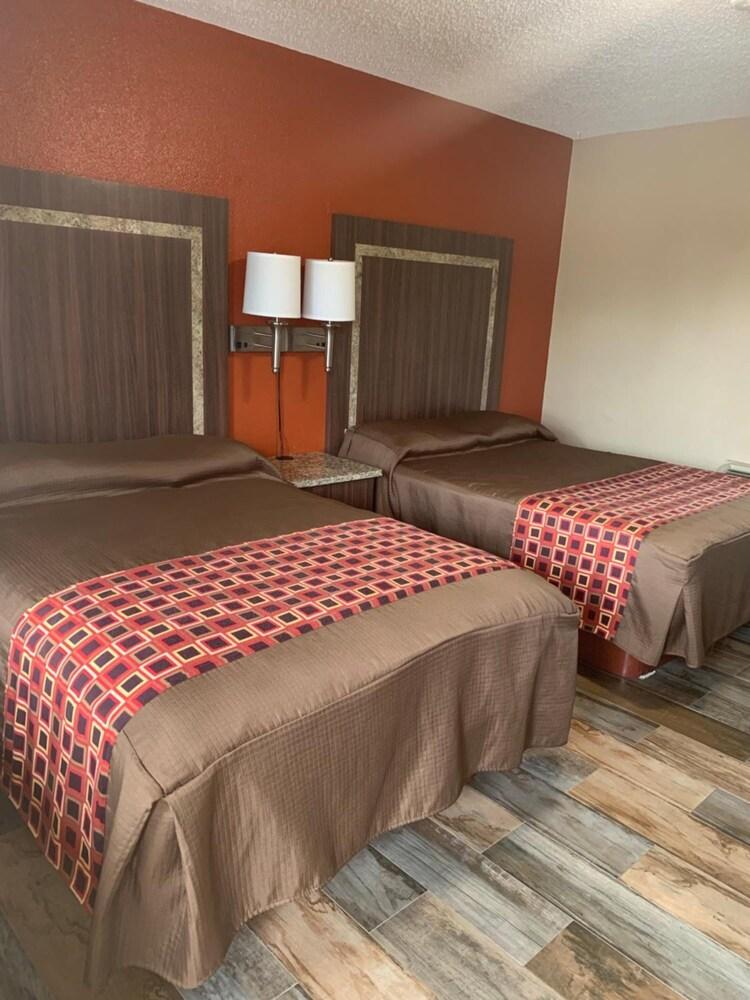 Prince of Wales Motel photo 30