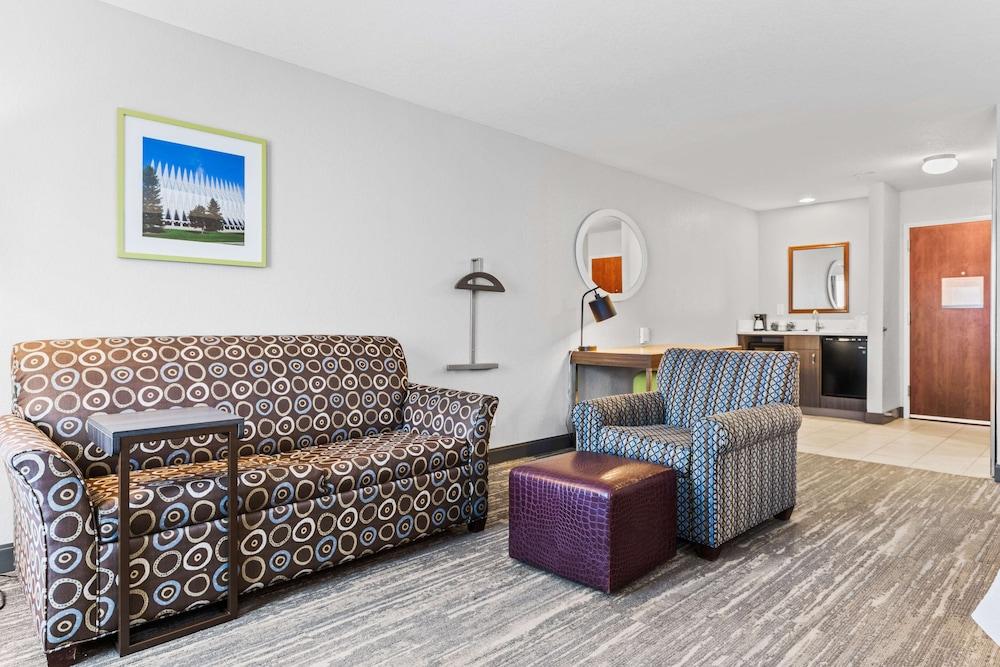 Hampton Inn & Suites Colorado Springs/Air Force Academy photo 49