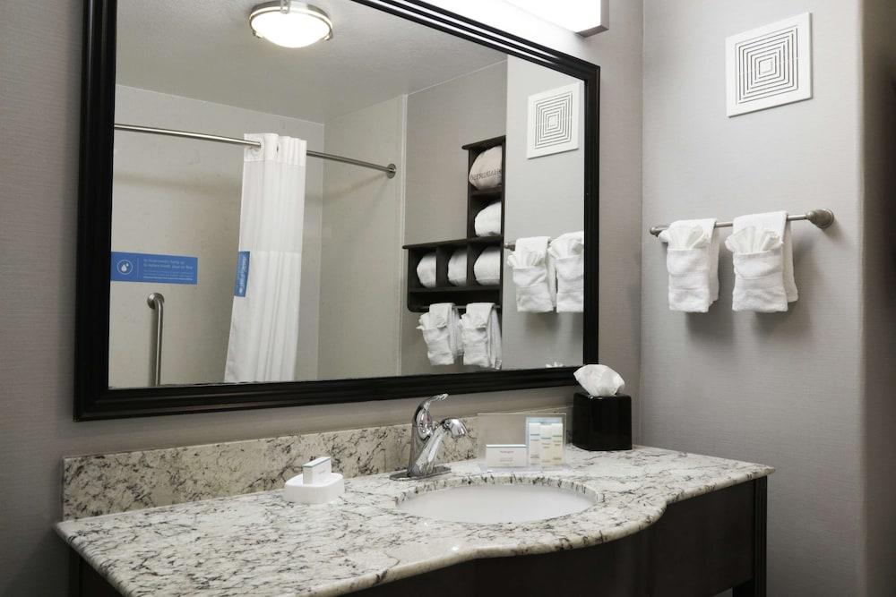 Hampton Inn & Suites Temecula photo 27
