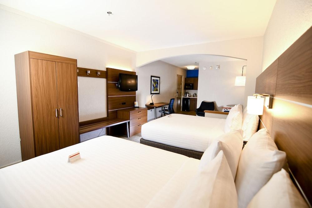 Holiday Inn Express Hotel & Stes Port Clinton-Catawba Island by IHG photo 39