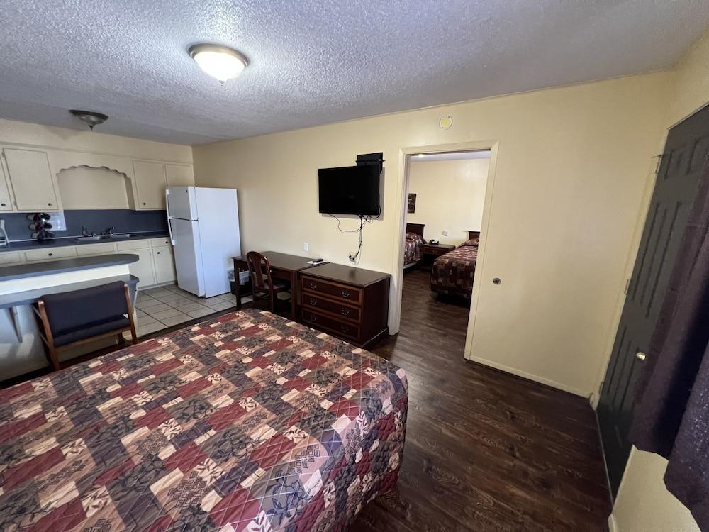 Yellow Diamond Inn photo 20