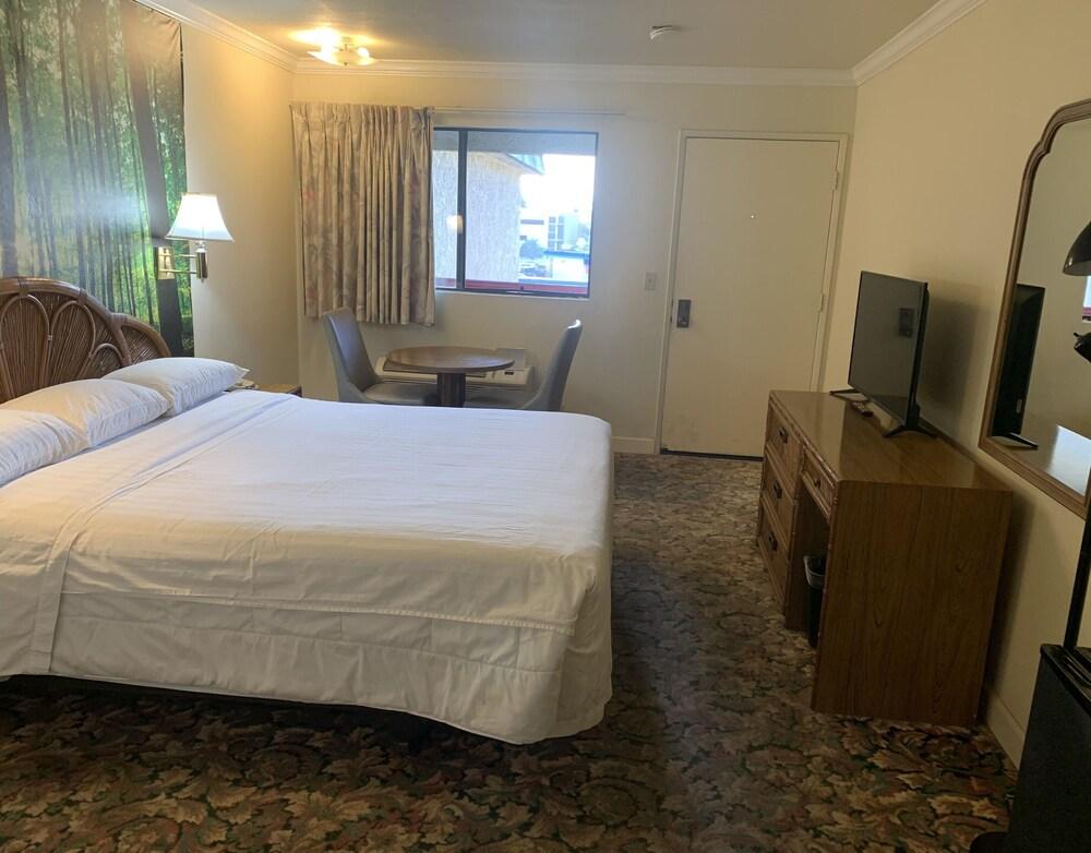 Grand Inn photo 8